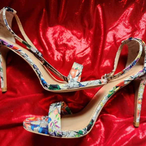 NWT Express Multicolor Floral High Heels Size 8‎ - Picture 3 of 11
